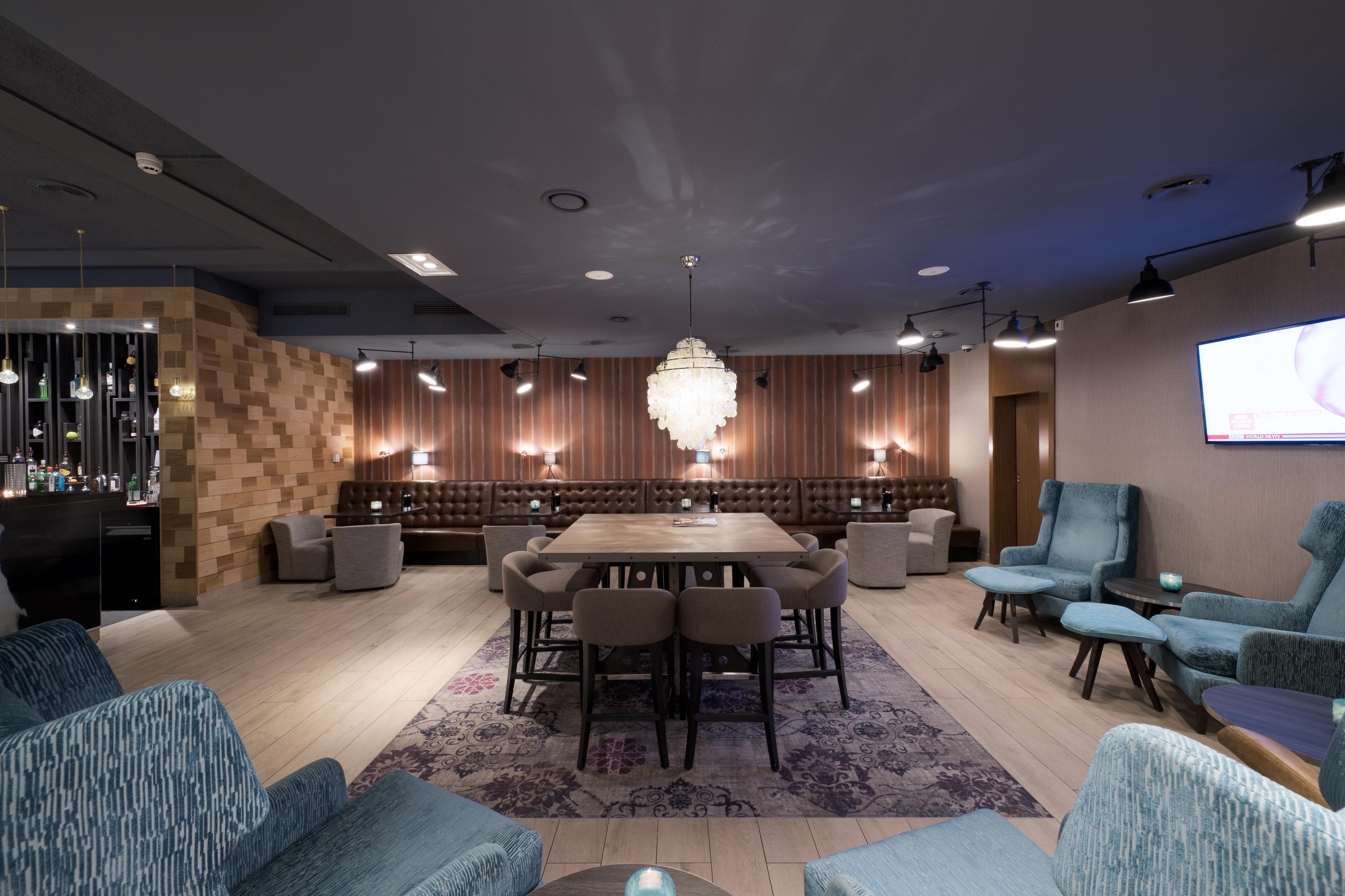 Bilderberg Garden Hotel Amsterdam Exterior foto The lounge at Tallinn Airport