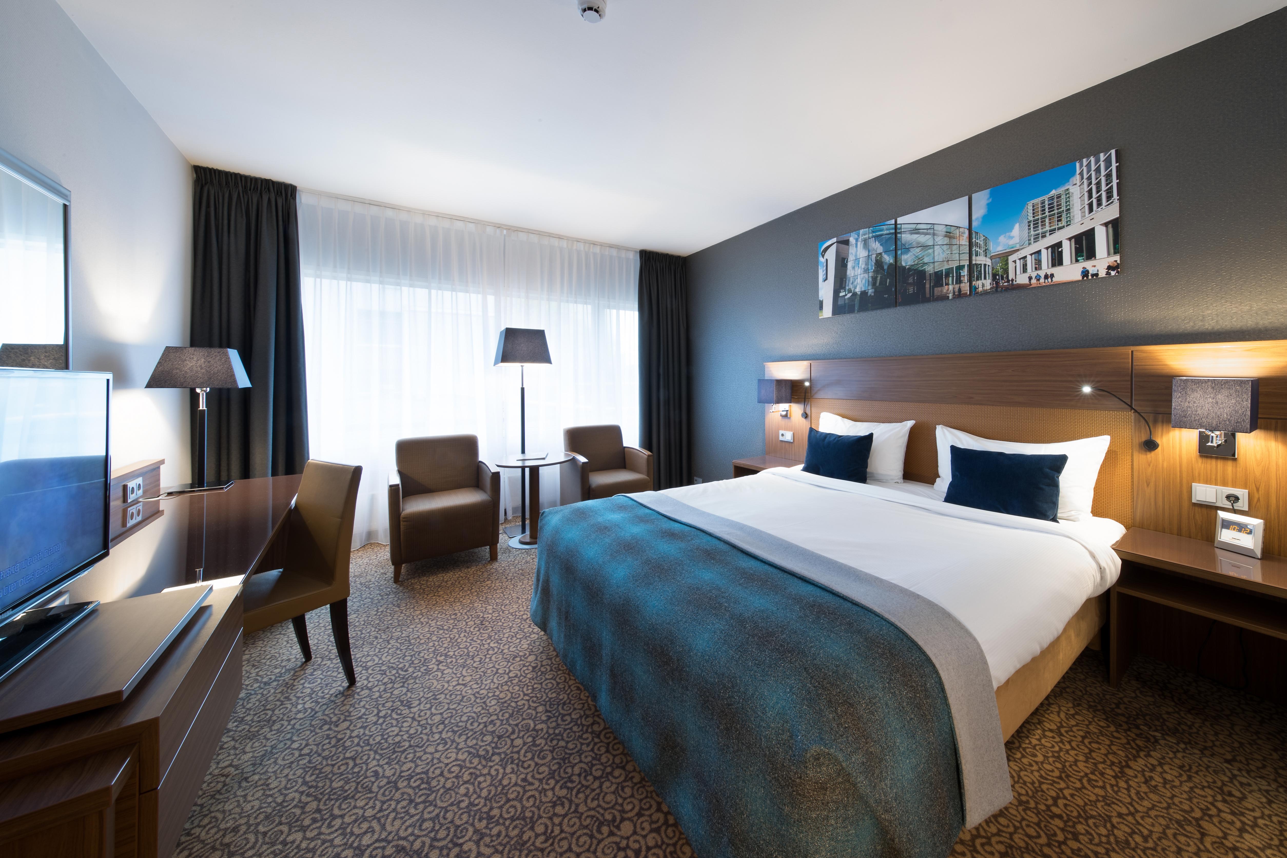 Bilderberg Garden Hotel Amsterdam Exterior foto A room at the Radisson Blu Hamburg
