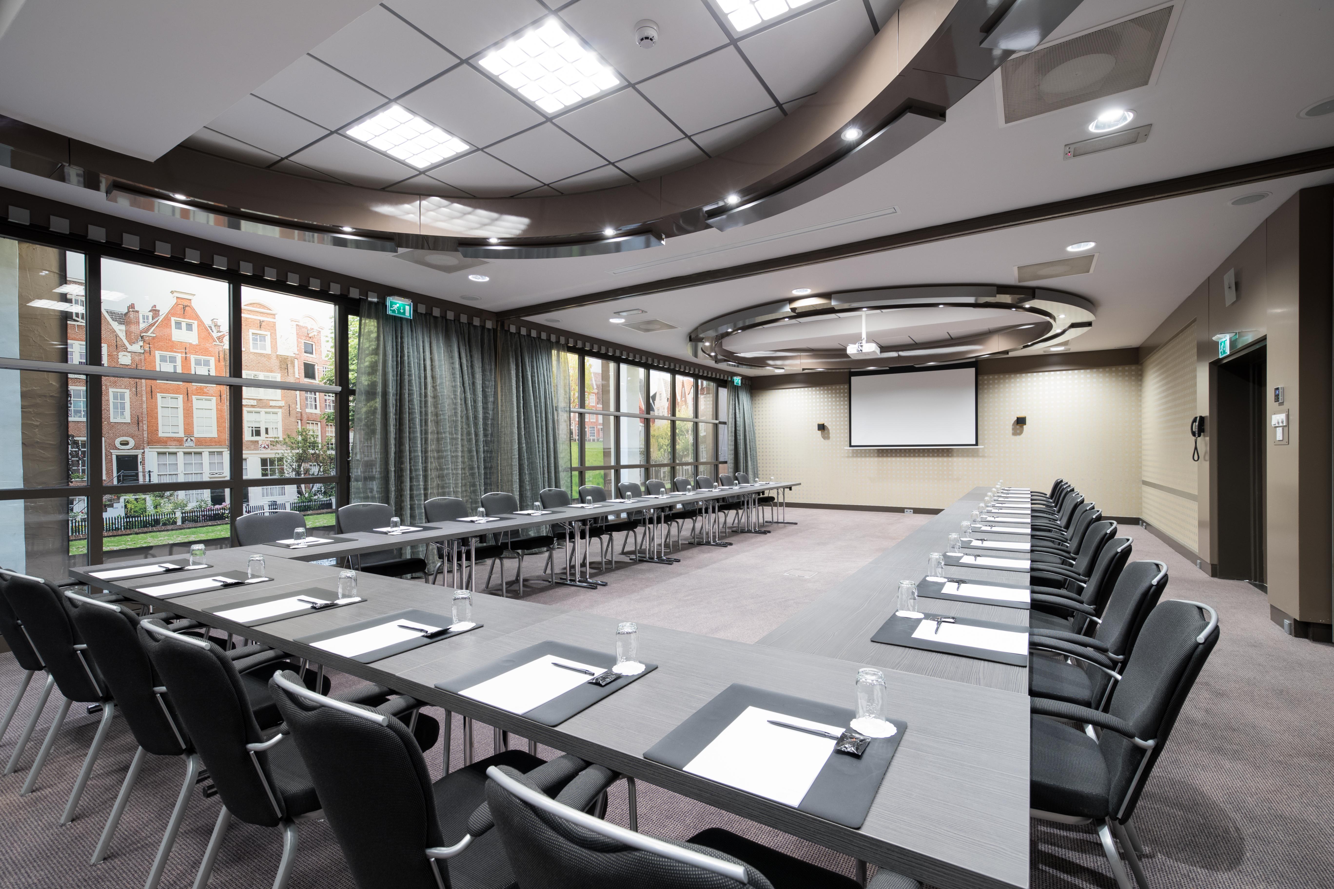 Bilderberg Garden Hotel Amsterdam Exterior foto The meeting room