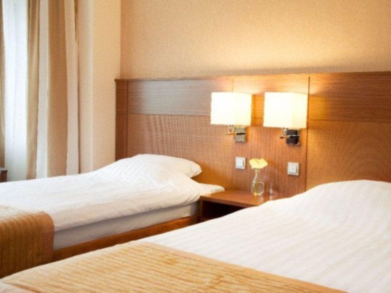 Bilderberg Garden Hotel Amsterdam Exterior foto A typical room at the hotel