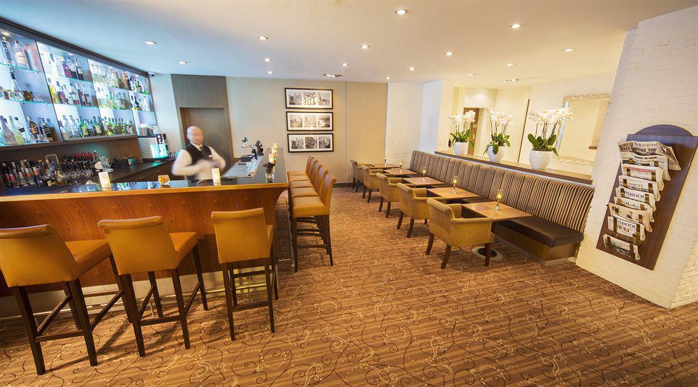 Bilderberg Garden Hotel Amsterdam Exterior foto The bar at the hotel