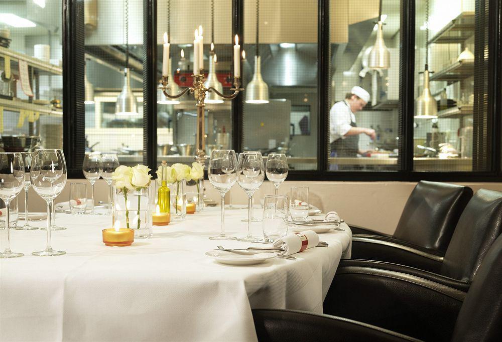 Bilderberg Garden Hotel Amsterdam Exterior foto The interior of the restaurant